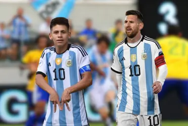 El astro argentino parece haber encontrado un pupilo de su misma nacionalidad y, al igual que le pasó a él con Maradona, ya empiezan a hacer goles similares 