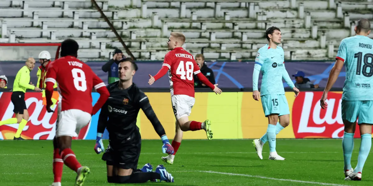 El conjunto blaugrana está perdiendo al minuto del partido y con un error grosero del pivote del Barça