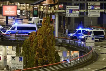 El conjunto blaugrana no sabe si podrá usar el aeropuerto de Hamburgo en el día de mañana para su visita al Shakhtar por la Champions League 