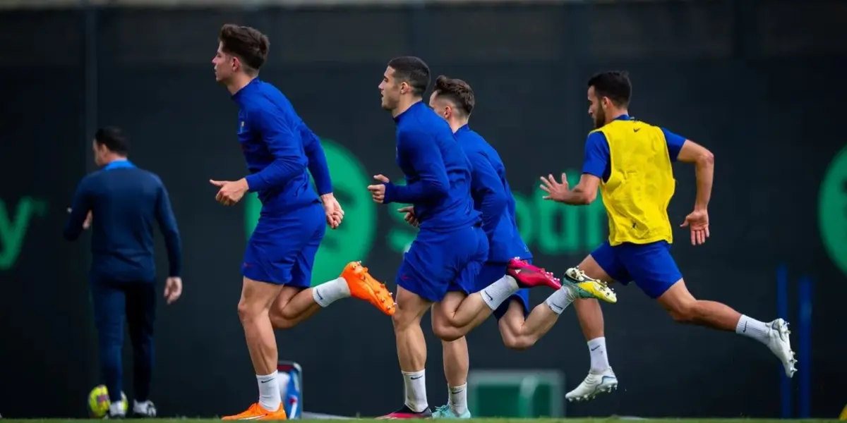 Hoy a la mañana se entrenó el Barça, con trabajos de recuperación y las caras de los jugadores lo decían todo