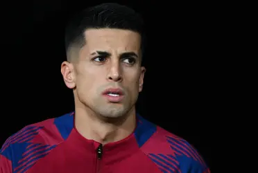 Joao Cancelo en un partido con el Barça