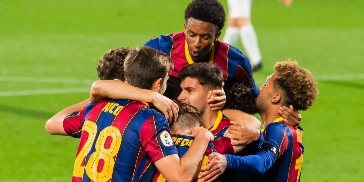 Un gigante de la Premier League quiere a una de las estellas del Barcelona ante la escasez de buenos rendimientos en esa posición